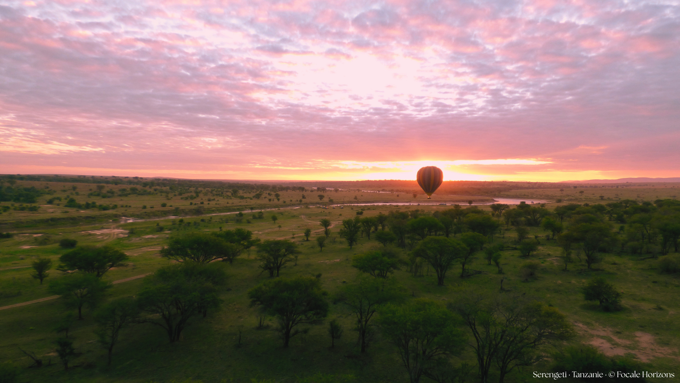 Vol en montgolfière au dessus du Serengeti, Tanzanie Montgolfiere serengeti tanzanie